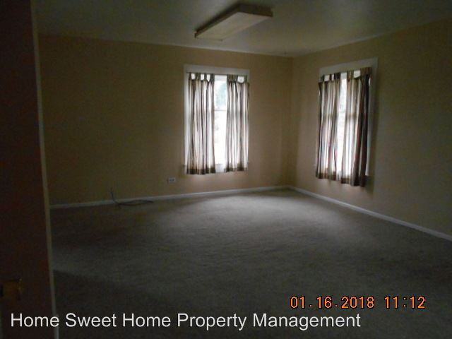 918 Summit Ave - Photo 3 of 6