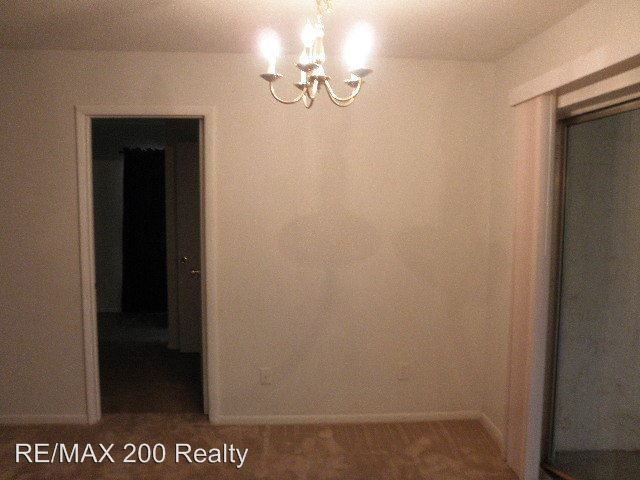 810 Diane Cir - Photo 3 of 11