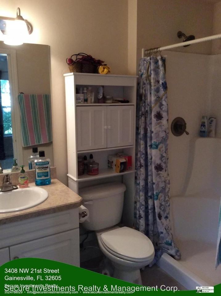 3408 NW 21st St - Photo 3 of 9