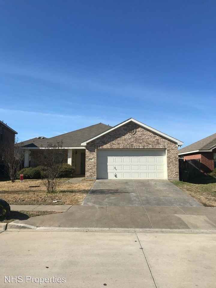 409 Dakota Ridge Dr - Photo 2 of 18