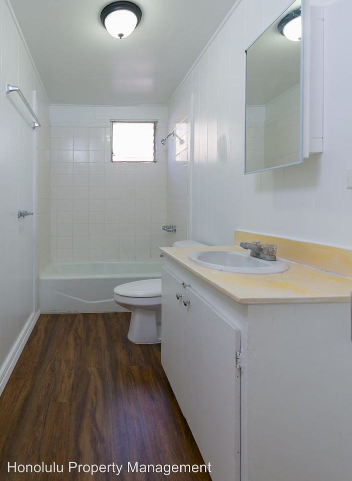 1713 Ashford St - Photo 2 of 13