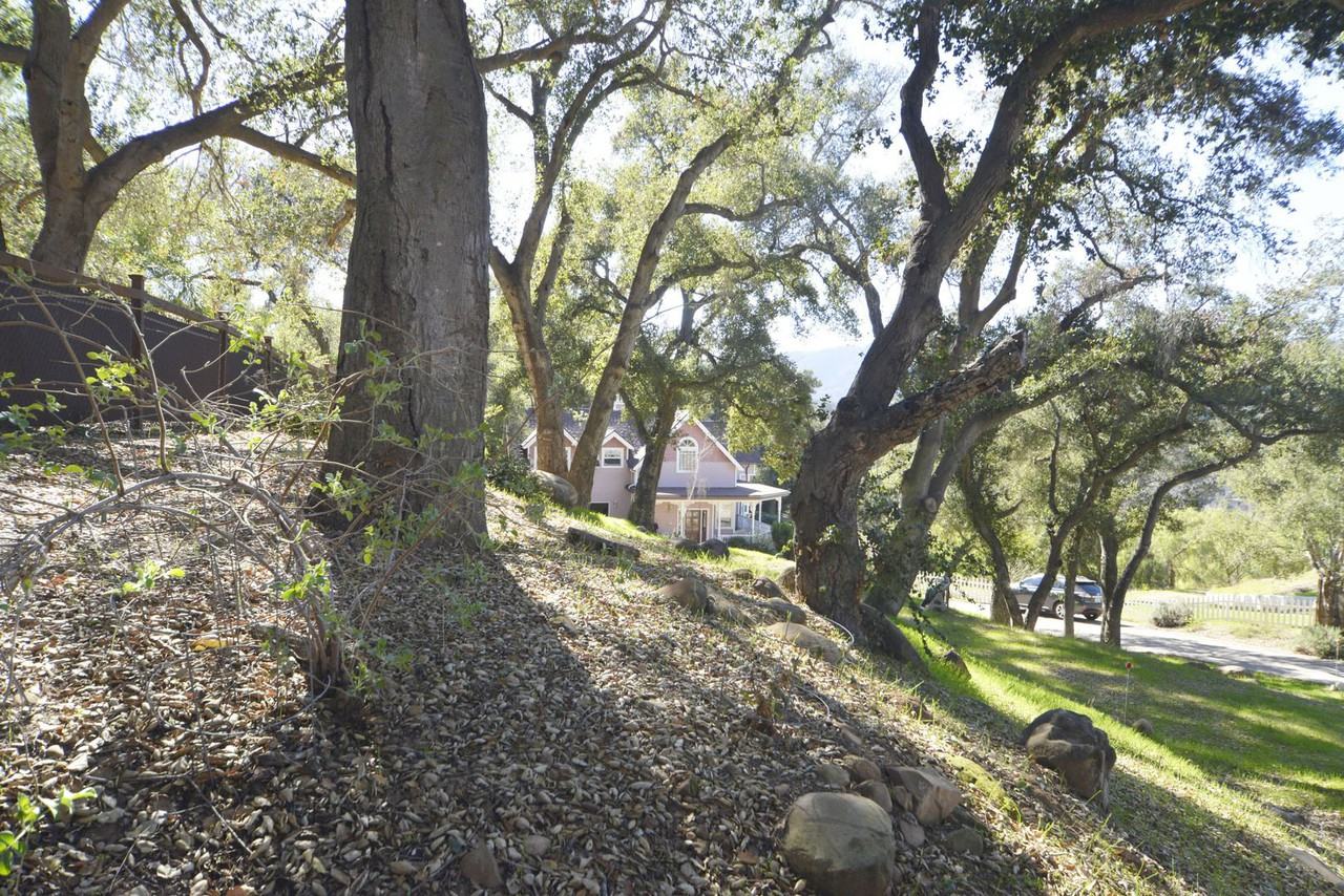 971 Larmier Ave - Photo 2 of 28