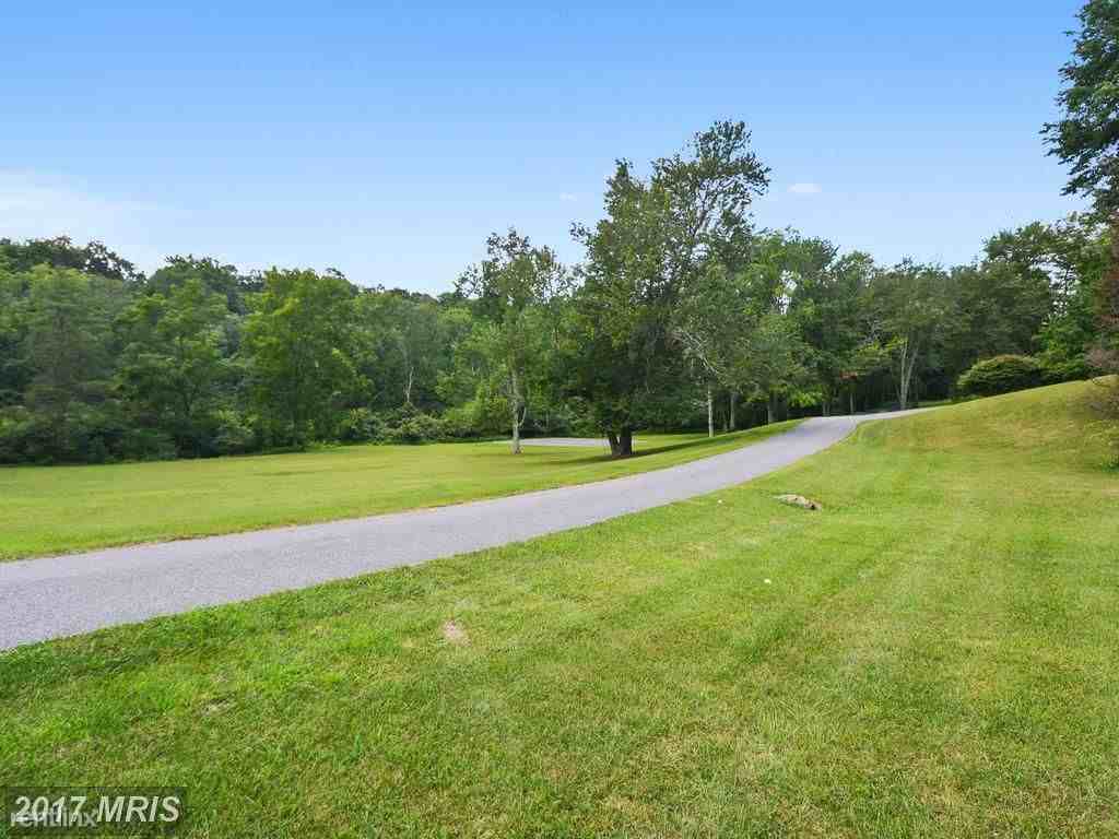 18806 Middletown Rd - Photo 2 of 9