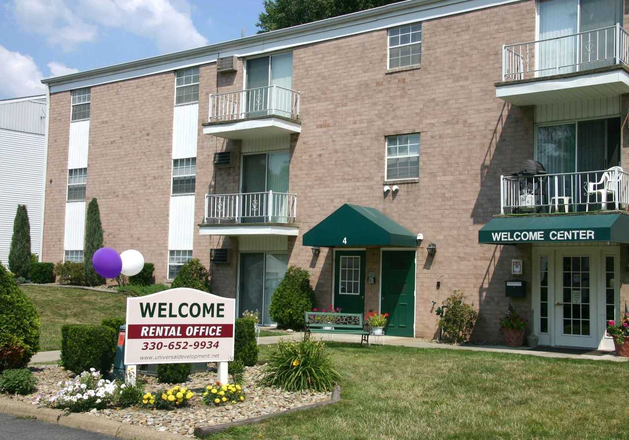 Eastwood Arms Apartments - Photo 3 of 16