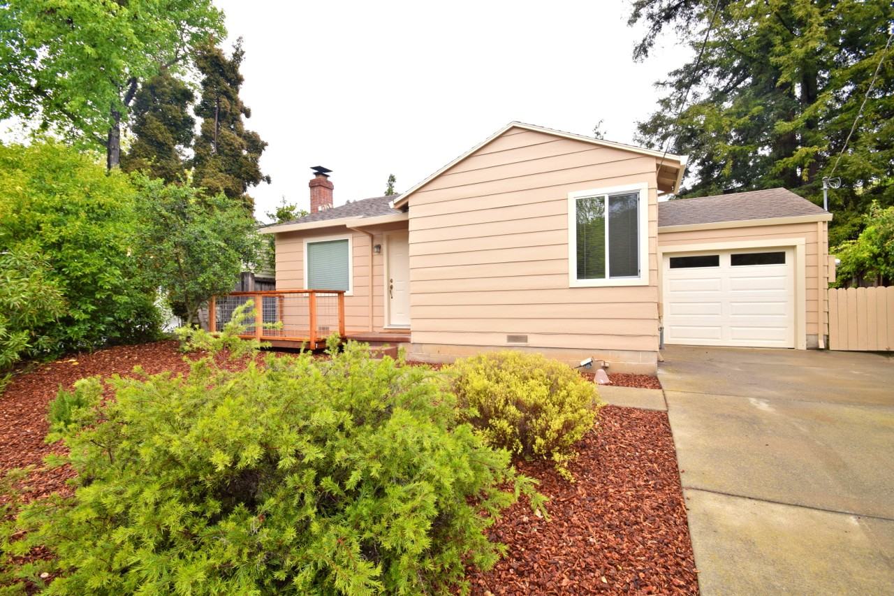 240 Humboldt St - Photo 3 of 14