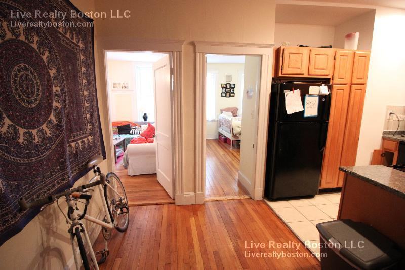 1137 Commonwealth Avenue - Photo 2 of 2