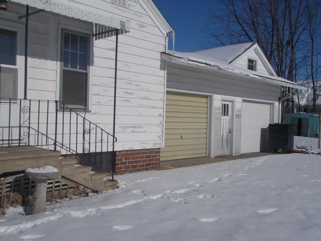 449 S Gosse Blvd - Photo 3 of 14