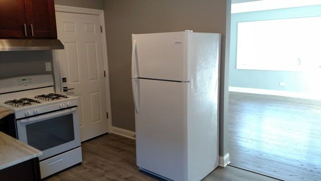 110 Concord Ave #1S - Photo 3 of 10