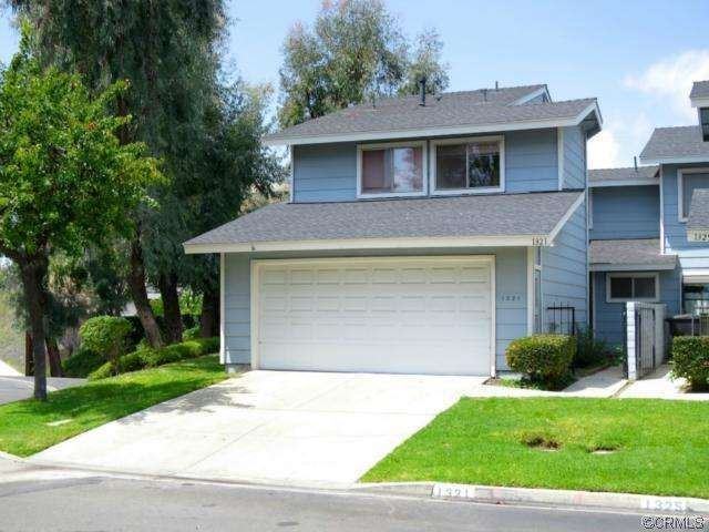1321 Oahu St - Photo 2 of 15