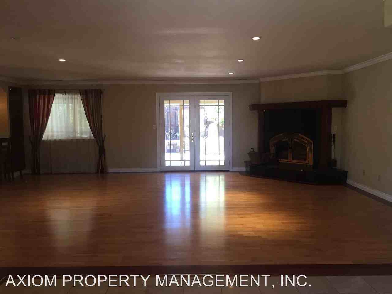 8540 Lakeland Dr - Photo 3 of 16