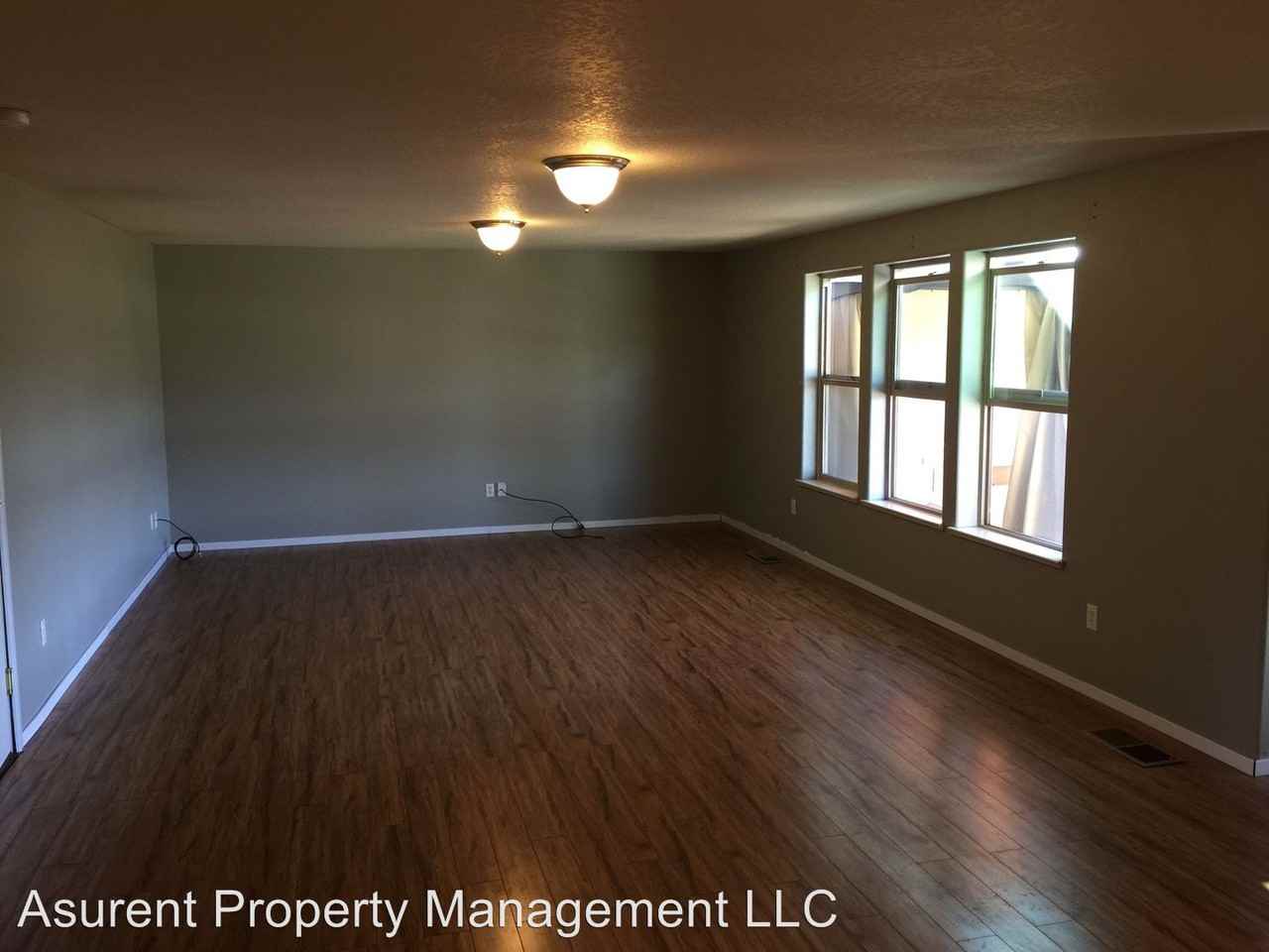 213 Northview Dr - Photo 3 of 17