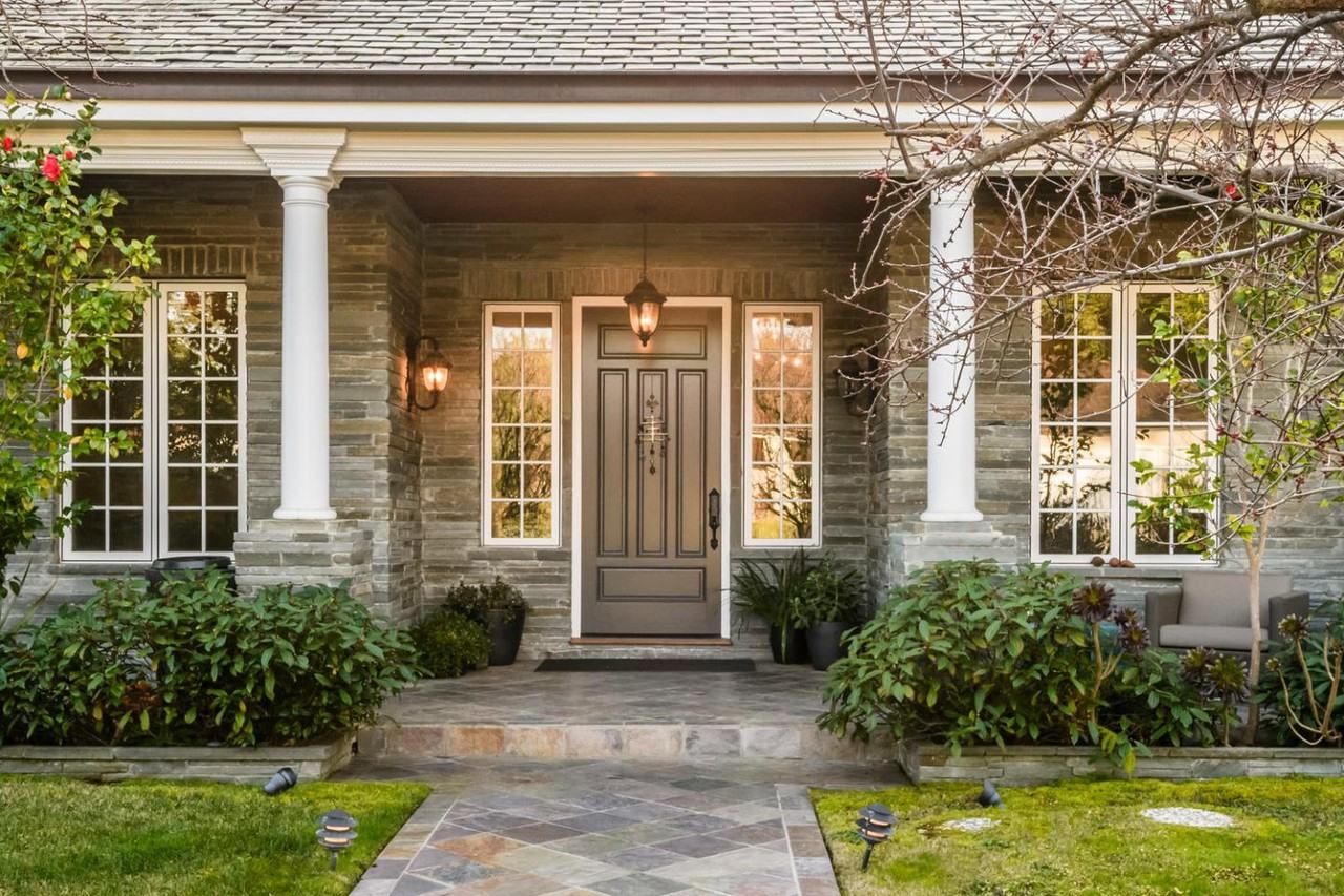 10 Horseshoe Ct - Photo 2 of 20