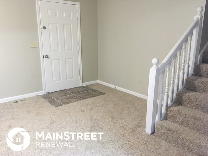 281 Bakers Bridge Cir - Photo 2 of 10