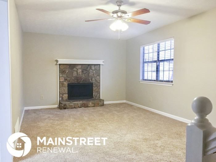 281 Bakers Bridge Cir - Photo 3 of 10