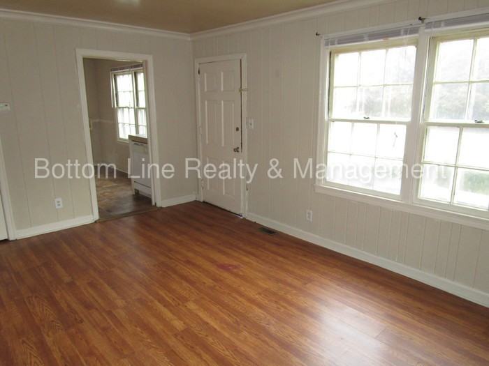 1449 Remount Rd - Photo 3 of 12