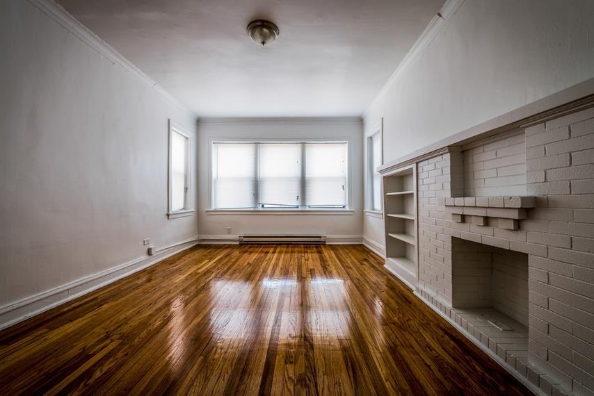 8000 S Ellis Ave - Photo 2 of 5