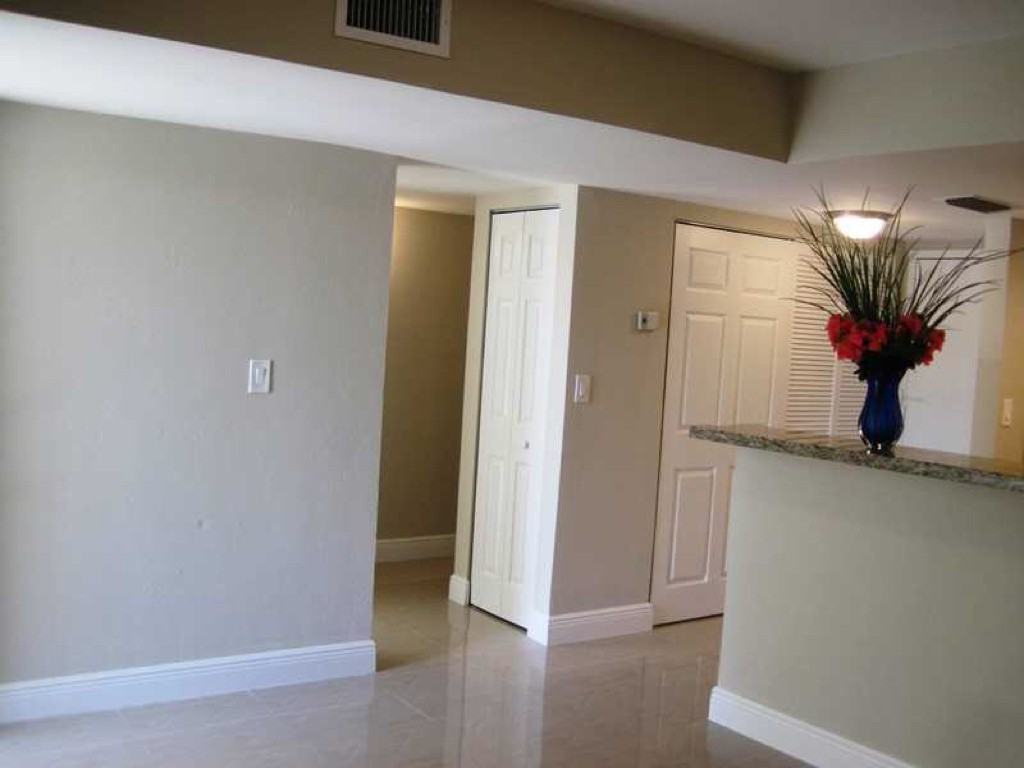 9001 Southwest 77th Avenue #204 - Photo 3 of 6