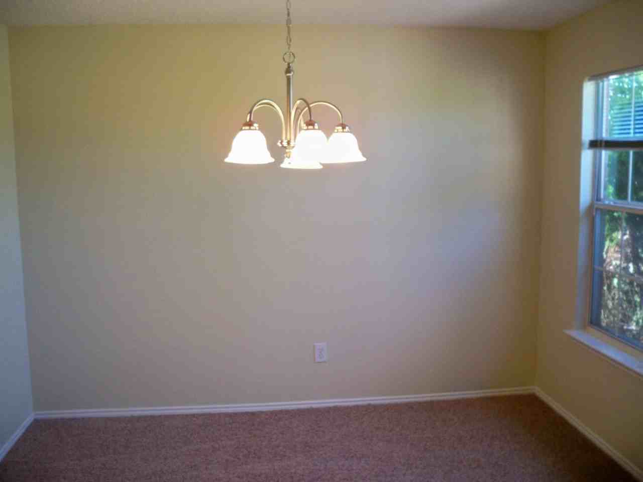 2434 Meadowgate Ln - Photo 2 of 13