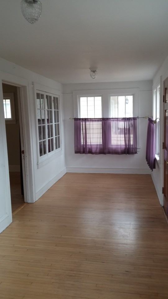 1624 Ross Ave - Photo 2 of 11