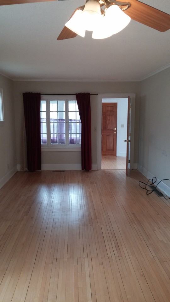 1624 Ross Ave - Photo 3 of 11