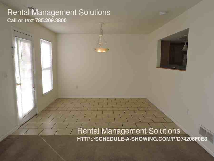 3622 SW Chelsea Dr - Photo 3 of 11