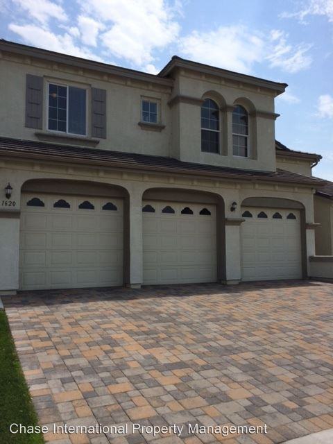 1620 Silverthread Dr - Photo 2 of 16