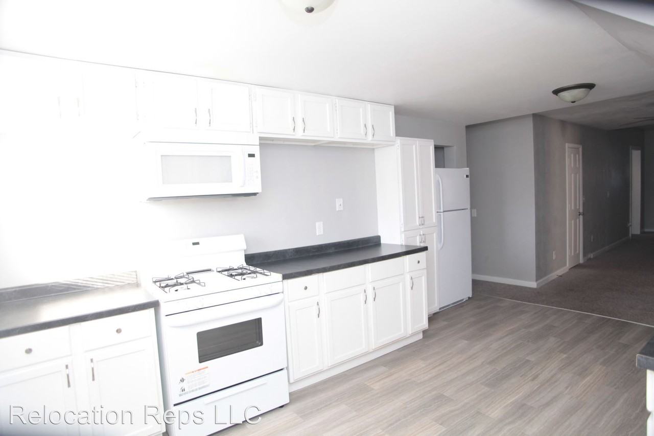 1140 12th Ave - Photo 3 of 28