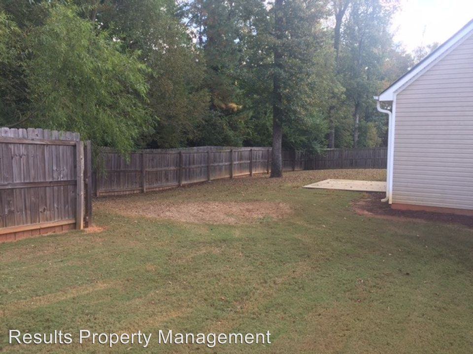 209 Boston Dr - Photo 3 of 12