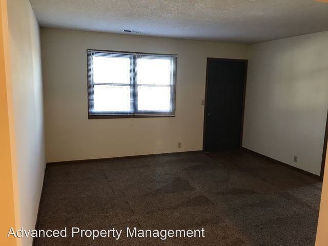 531 Sunset Avenue - Photo 3 of 36