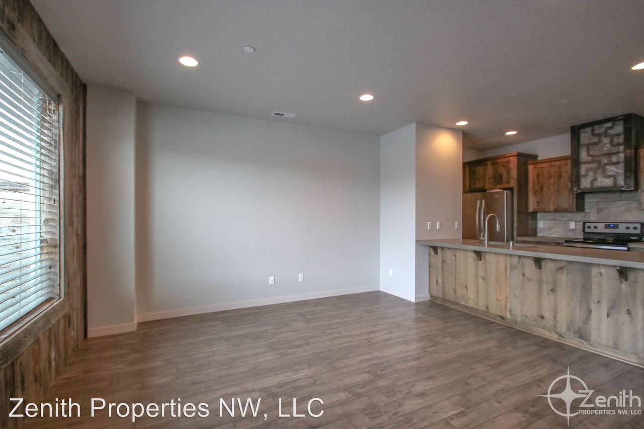 176 N 43rd Pl - Photo 3 of 15
