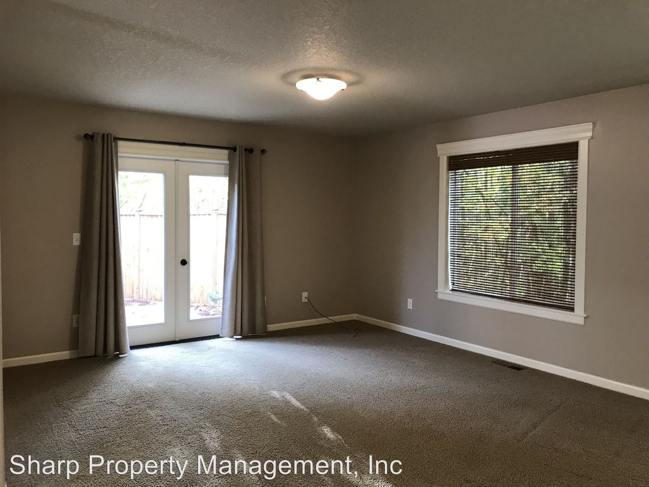 250 Shoreview Dr - Photo 3 of 23