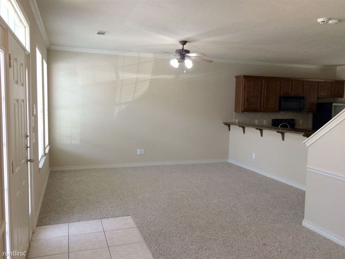 213 Forest Dr - Photo 3 of 13