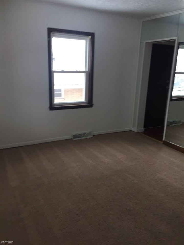 213 Pross St - Photo 2 of 7