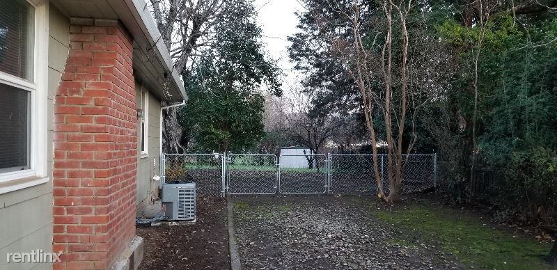 3045 California St - Photo 3 of 8