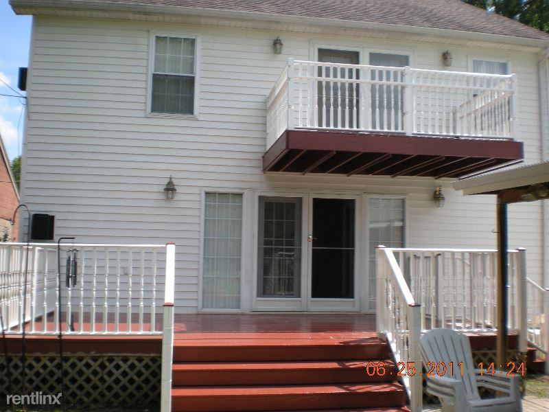 35872 Beverly Rd - Photo 2 of 3