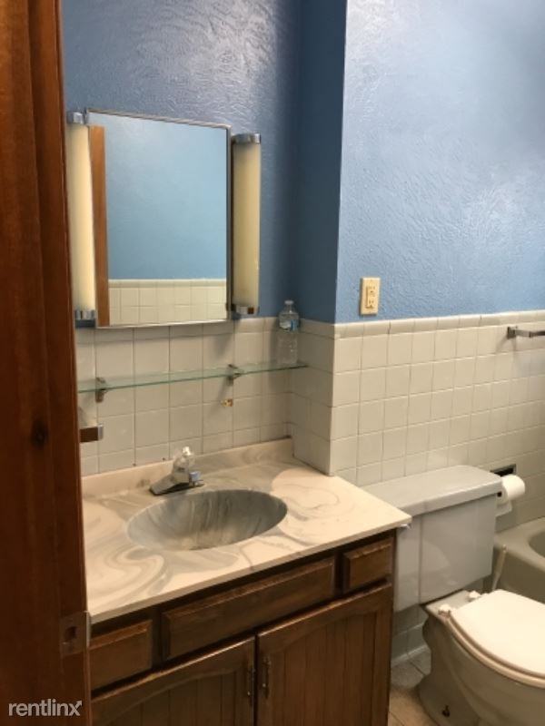 418 W Cass St - Photo 2 of 25