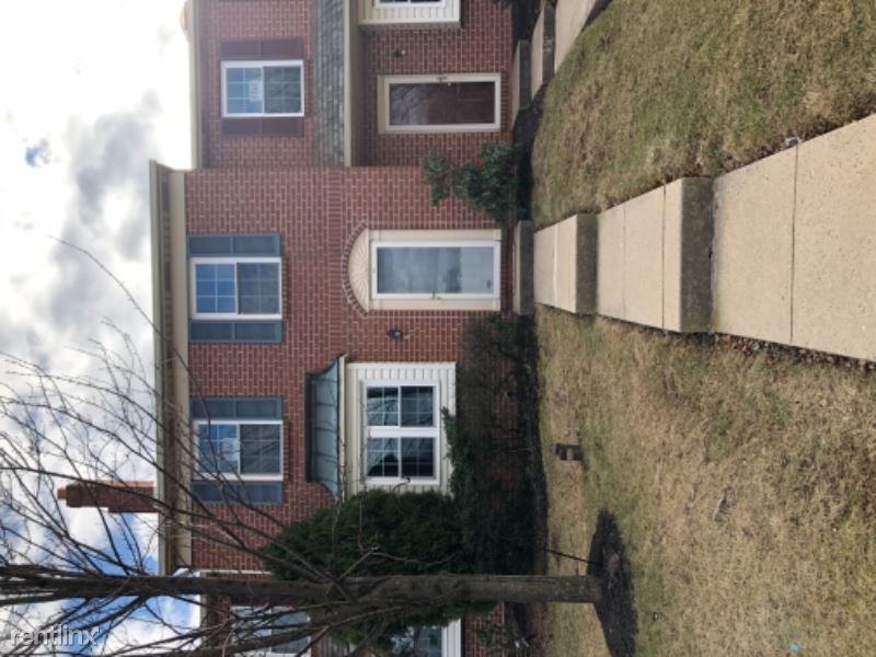 604 Village Green Dr - Photo 2 of 2