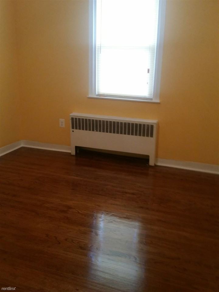 4946 Wynnefield Ave - Photo 3 of 4