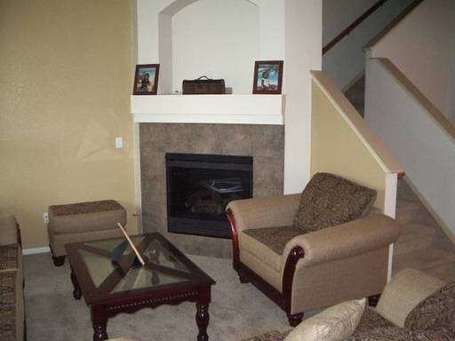 653 Norfolk Way - Photo 3 of 6