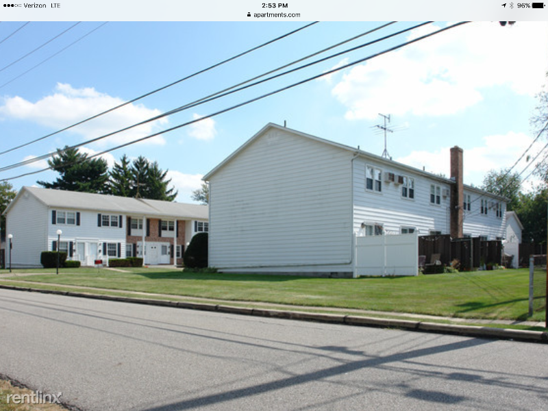 185 Mills St - Photo 2 of 2