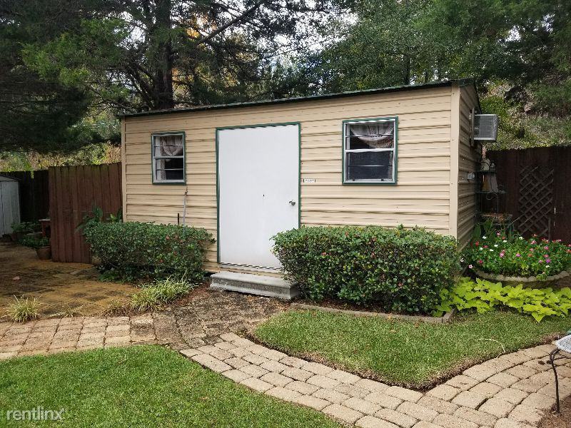 1705 Bomar St - Photo 3 of 13