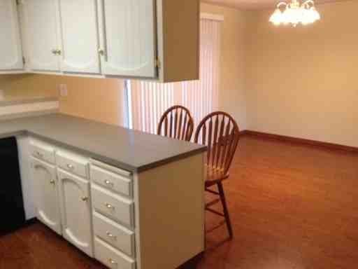 1620 NE Cochran Dr - Photo 3 of 11