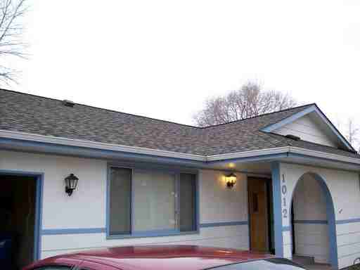 1012 Lakeside Dr - Photo 2 of 6