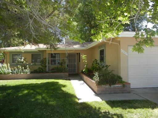 45312 Lostwood Ave - Photo 2 of 6