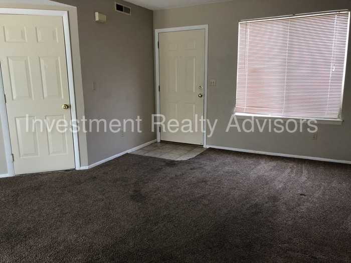 3533 Croft Cove #B - Photo 3 of 11