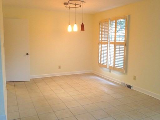 2005 Broadleaf Pl - Photo 3 of 12