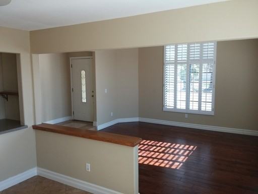 2227 Naples Ave - Photo 3 of 12