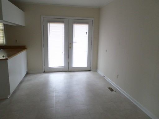 338 Milburn Dr - Photo 3 of 10