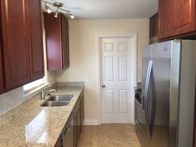 6620 174th St - Photo 3 of 17