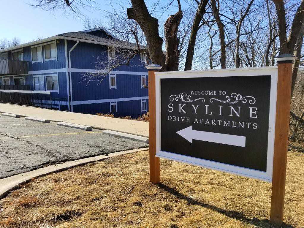 Skyline Drive Apartments - Photo 3 of 20